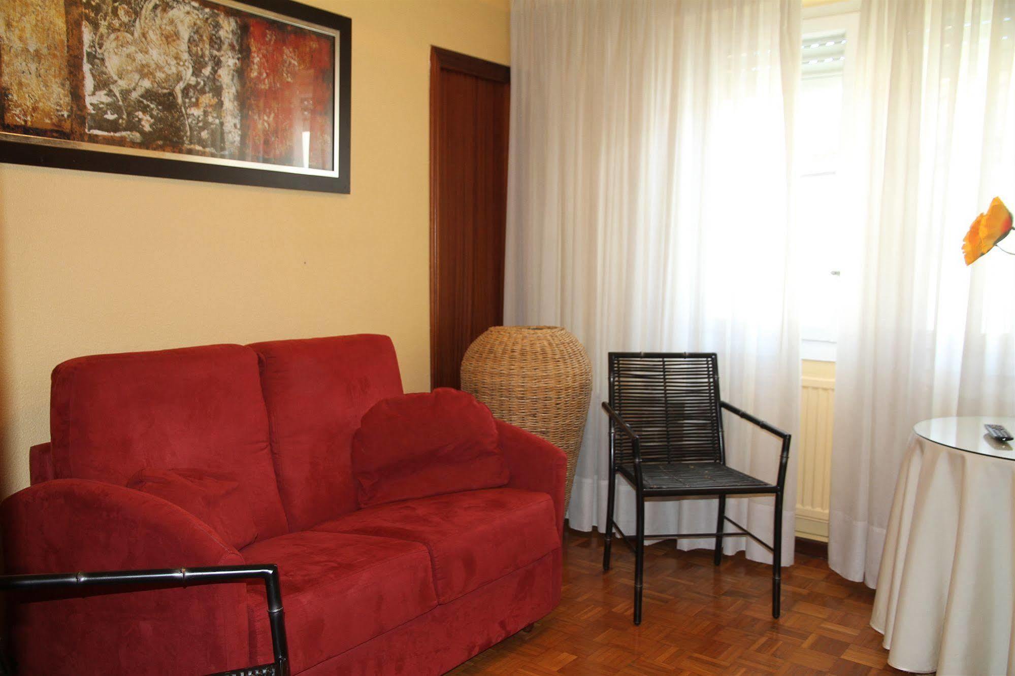 Alojamientos Acella Pamplona Exterior foto